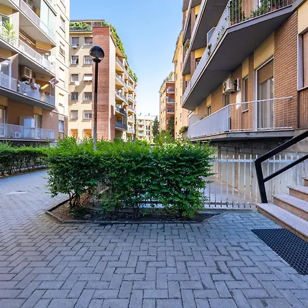 Apartment Guesthost - Modern Balcony! *